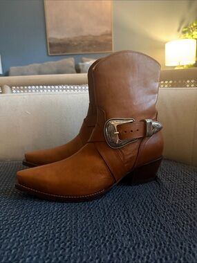 Tecovas Dakota Buckle boot NWOT